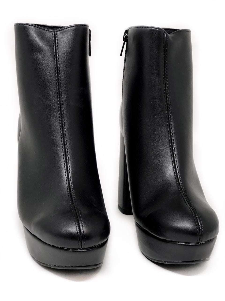 bota com ziper lateral