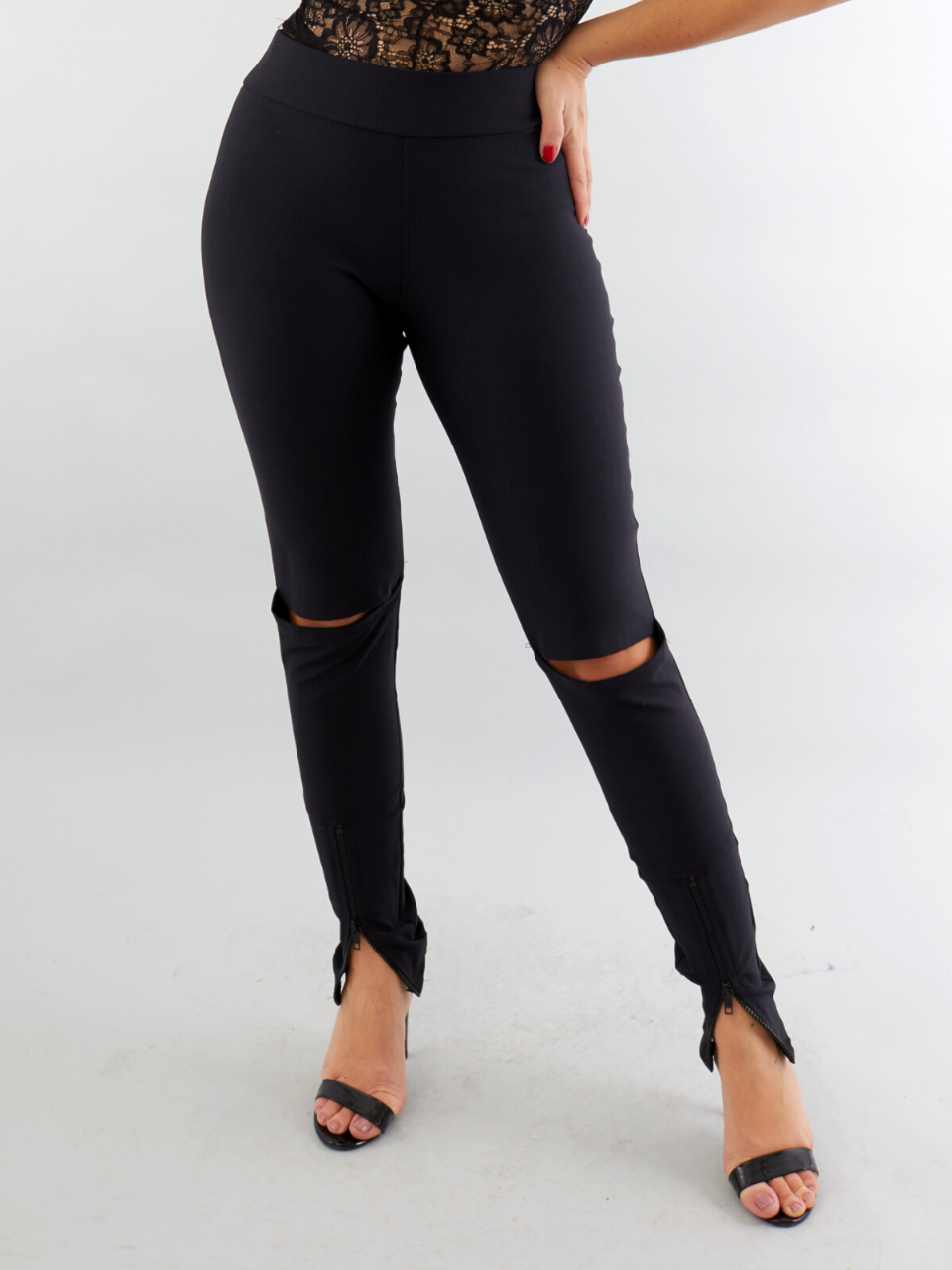 legging preta com ziper na perna