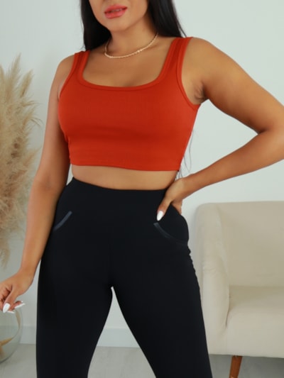 CROPPED REGATA CANELADO LUCIA